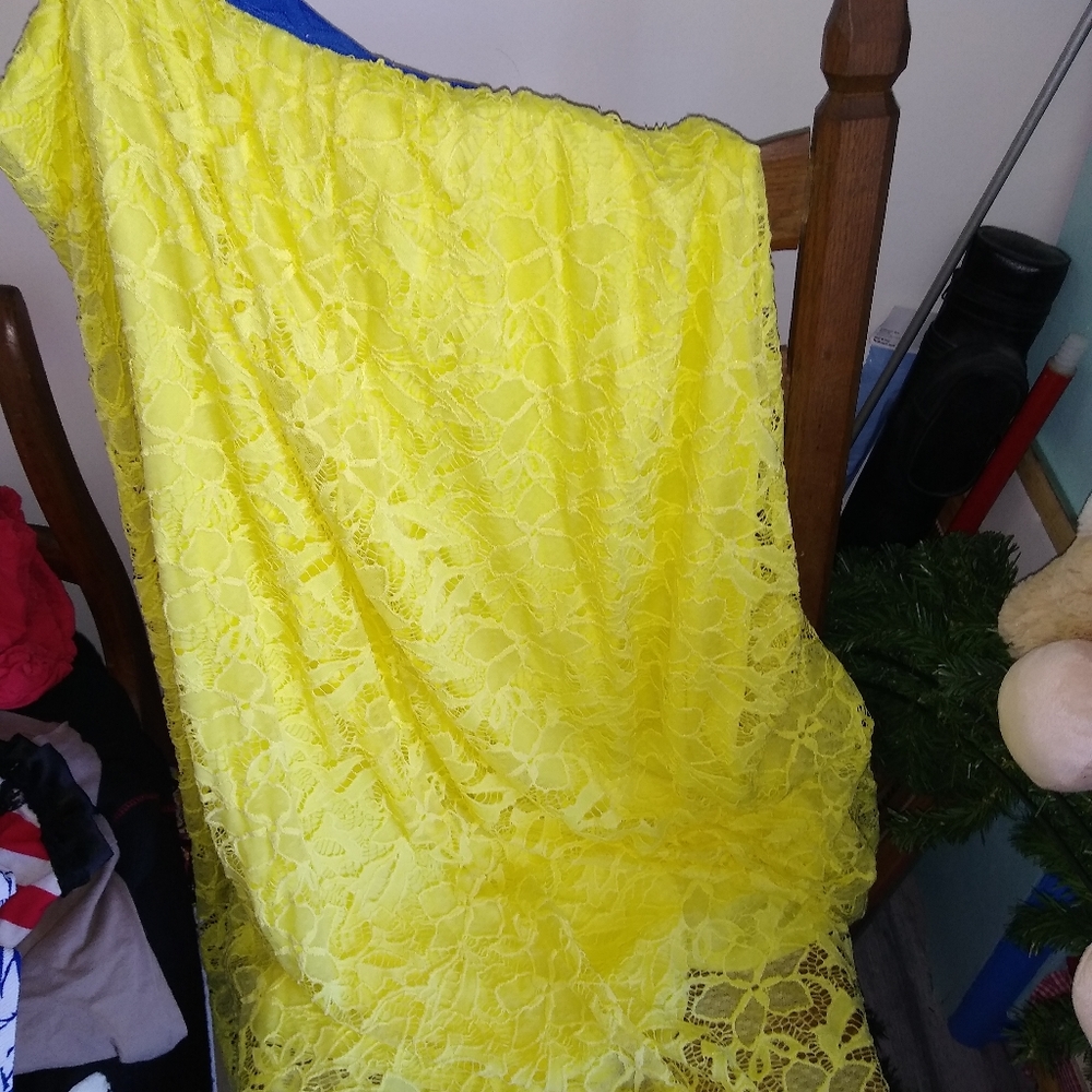 Luluroe yellow lace skirt